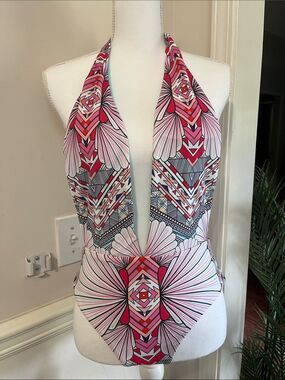 NWOT Cupshe Plunge Halter One-Piece Swimsuit in Pink Geometric Print Size 2 XS